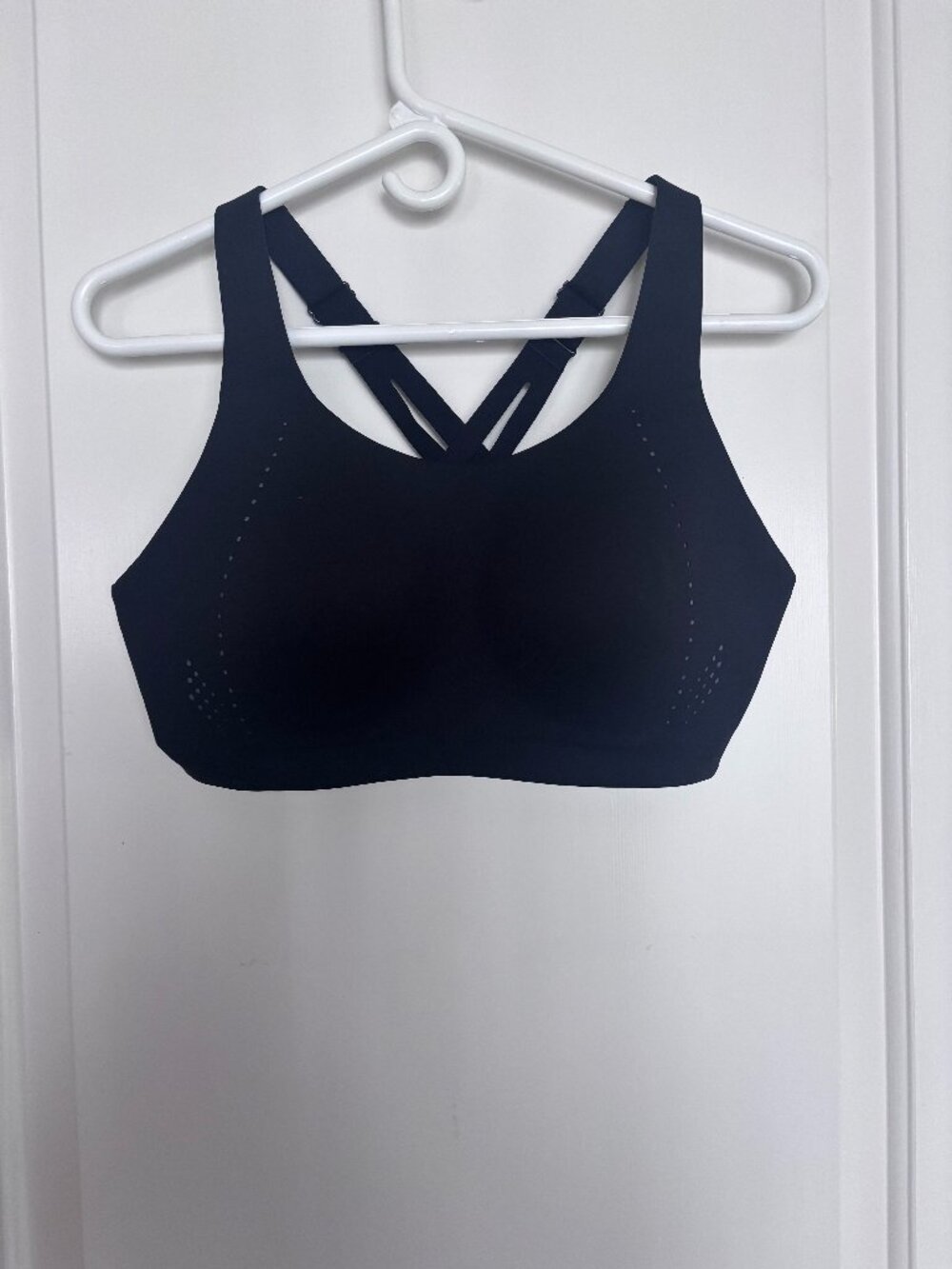 NWT Lululemon Women's Size 36D Black Air Support Sports Bra